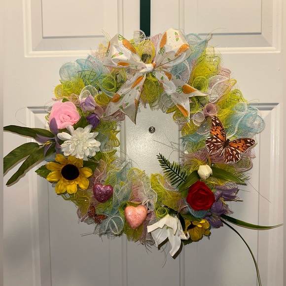 Spring Wreath - Picture 1 of 1